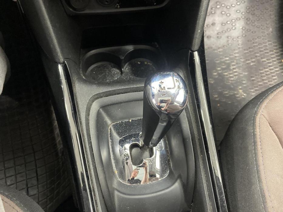 PEUGEOT 2008 2015