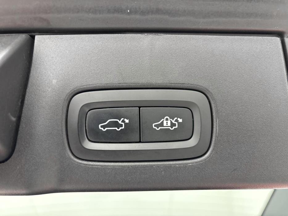 VOLVO V90 Cross Country 2020