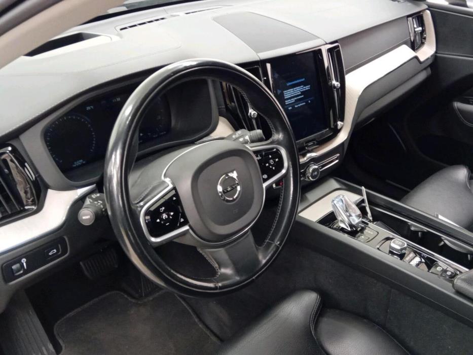VOLVO XC60 2019