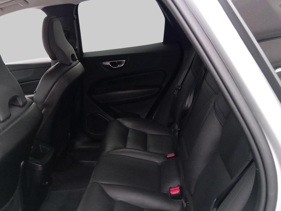 VOLVO XC60 2019