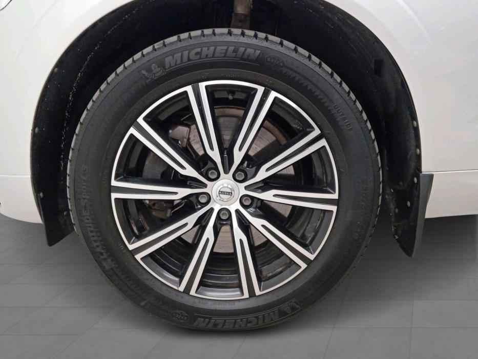 VOLVO XC60 2019