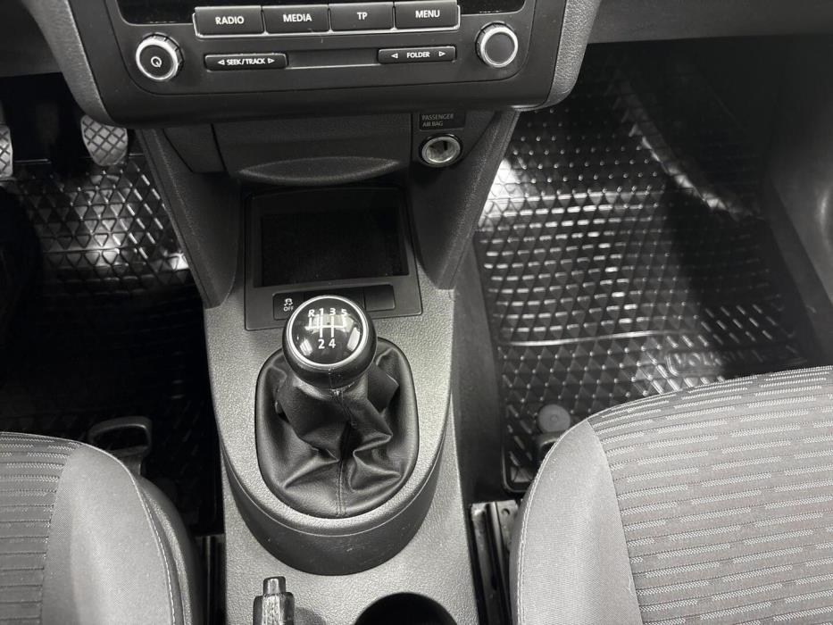 VOLKSWAGEN Caddy 2011