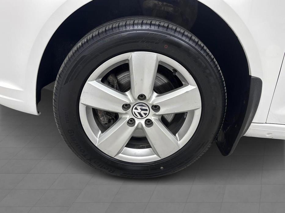 VOLKSWAGEN Caddy 2011