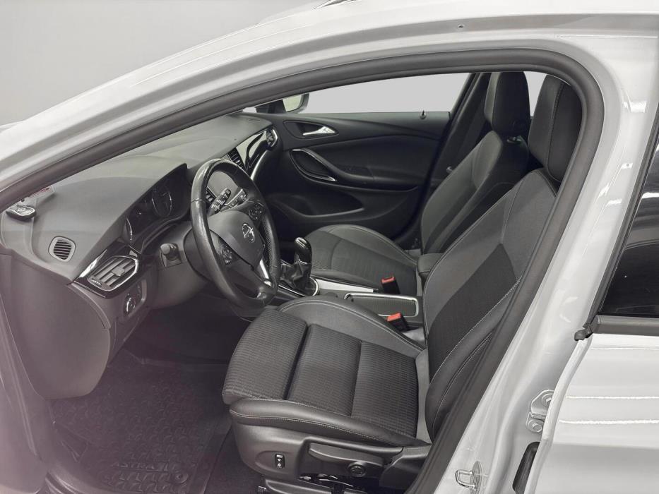 OPEL Astra 2021