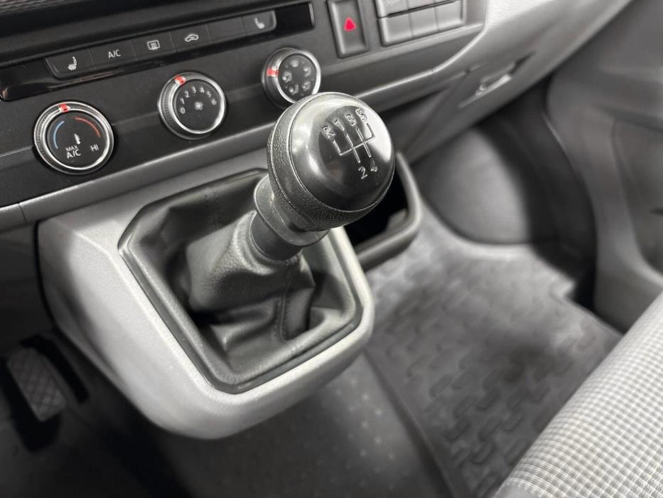 VOLKSWAGEN Transporter 2022
