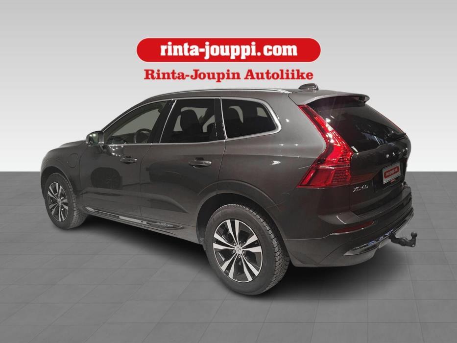 VOLVO XC60 2023