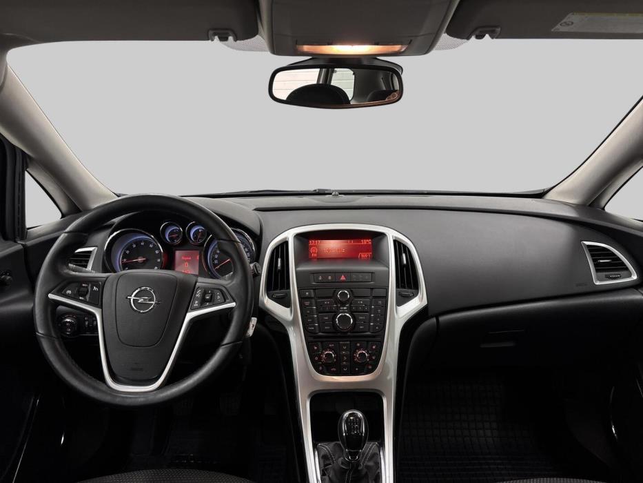 OPEL Astra 2012