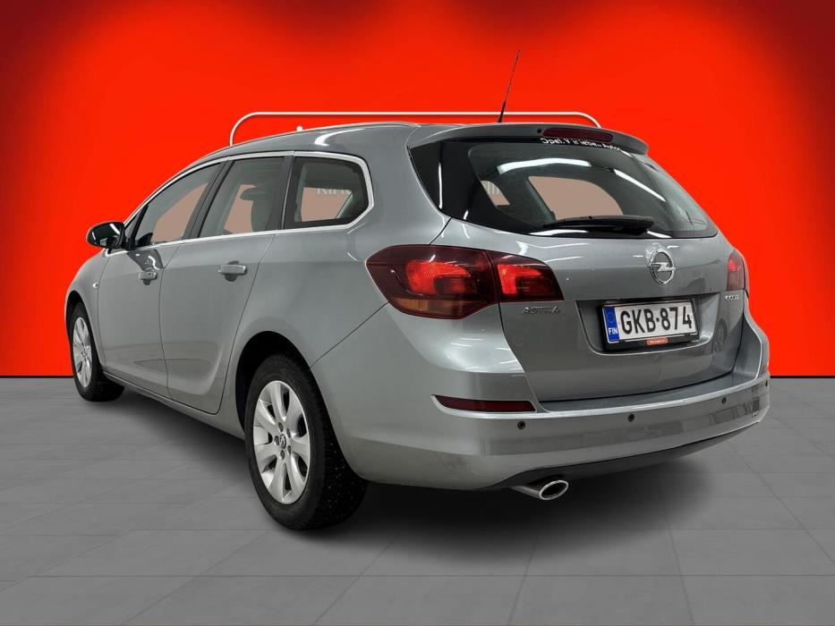 OPEL Astra 2012