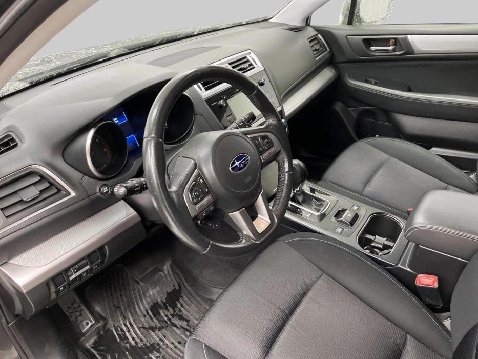 SUBARU Outback 2015