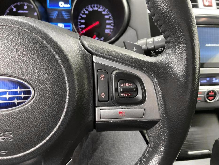 SUBARU Outback 2015