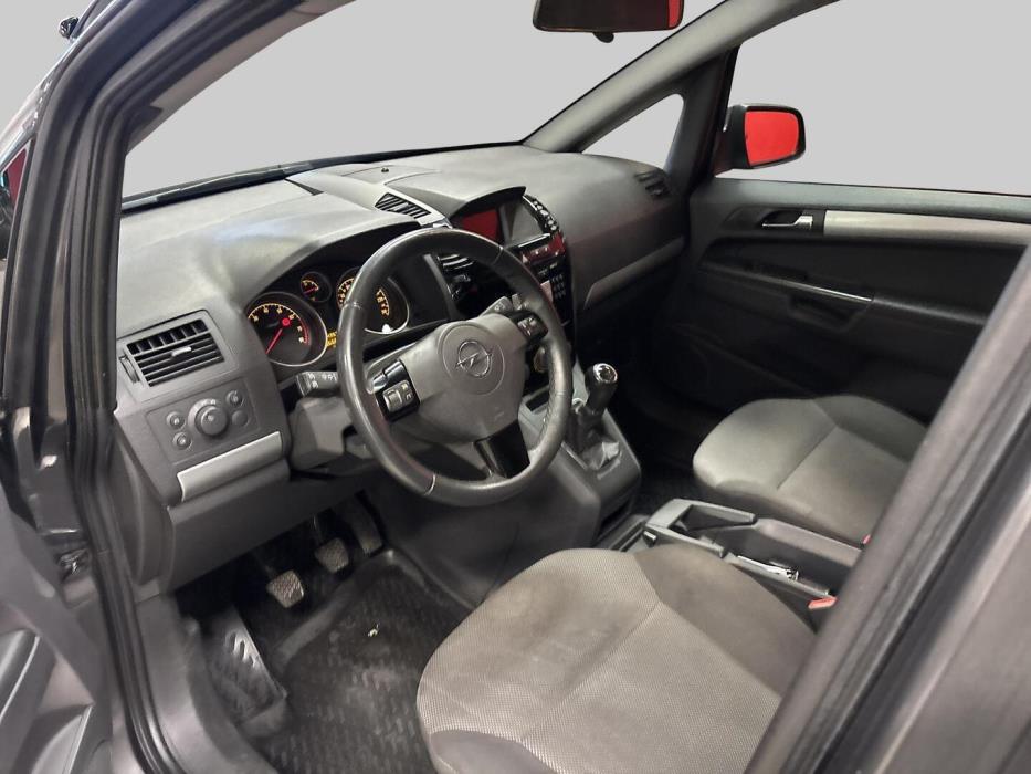 OPEL Zafira 2010