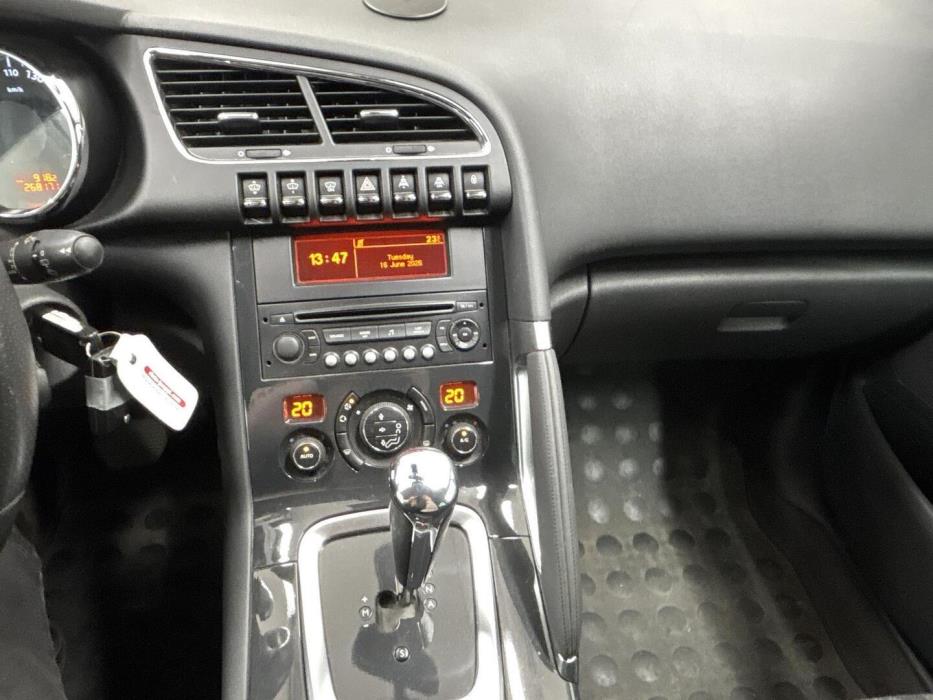 PEUGEOT 3008 2010