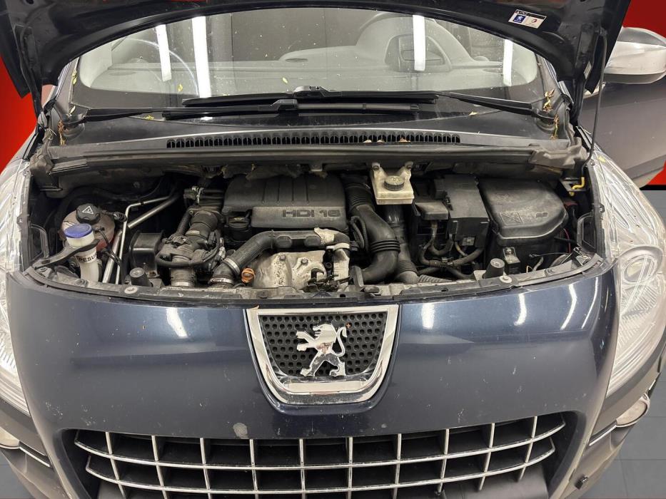 PEUGEOT 3008 2010