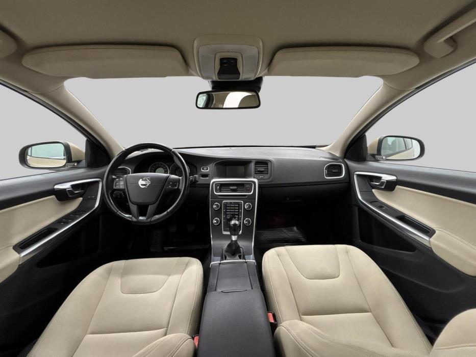 VOLVO S60 2011