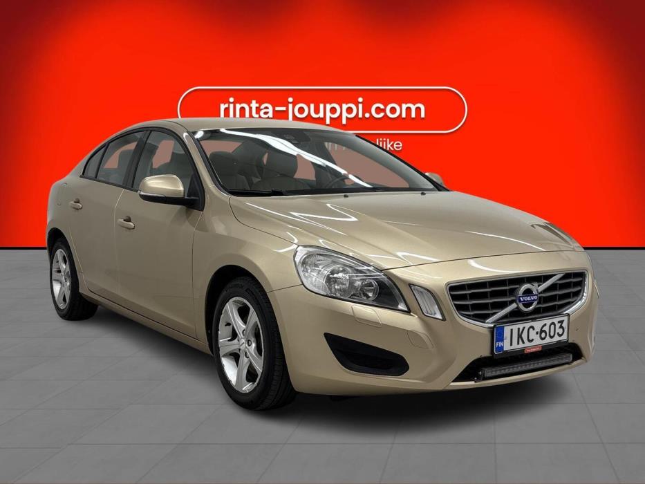 VOLVO S60 2011