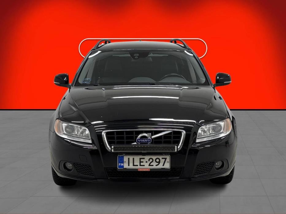 VOLVO V70 2013