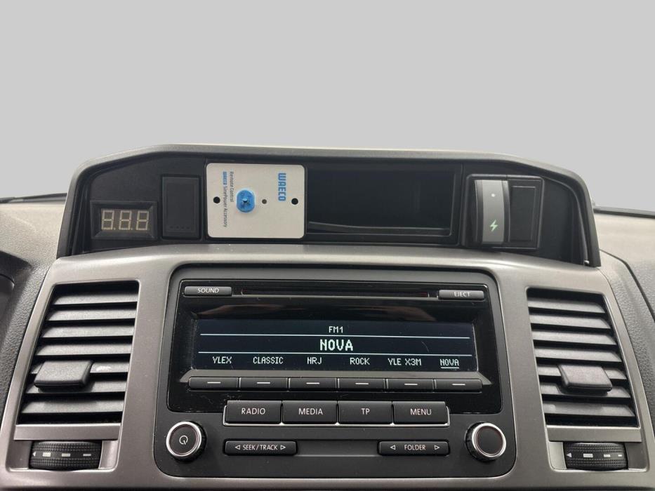 VOLKSWAGEN Caravelle 2014