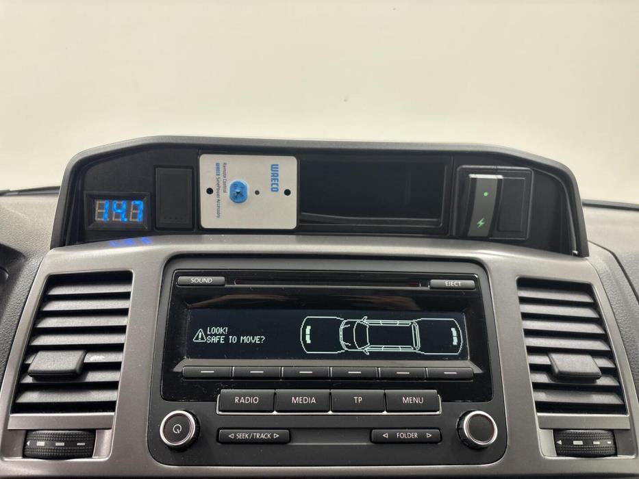 VOLKSWAGEN Caravelle 2014