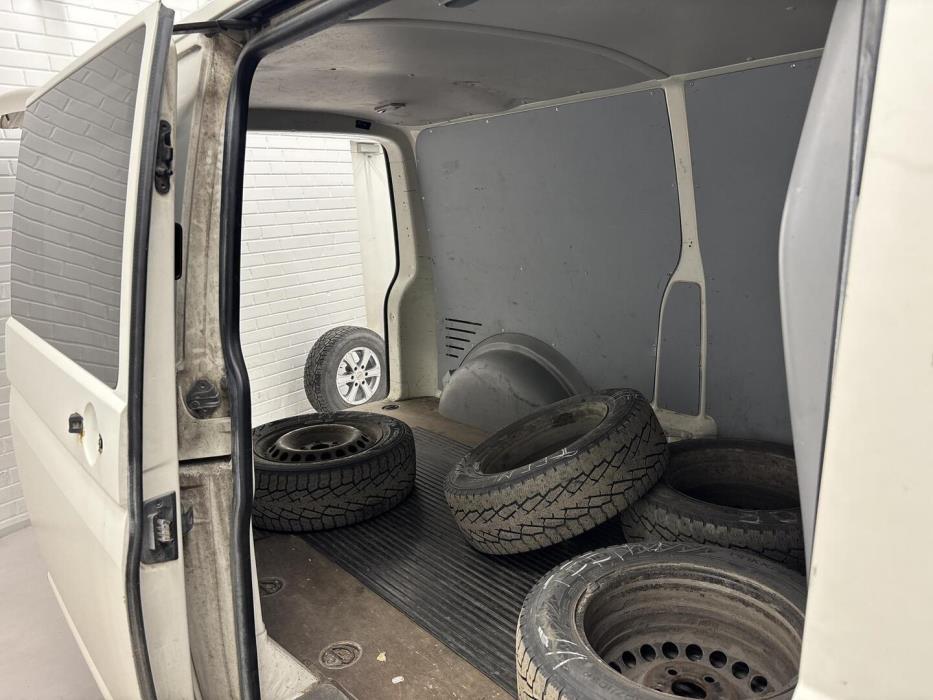 VOLKSWAGEN Transporter 2005