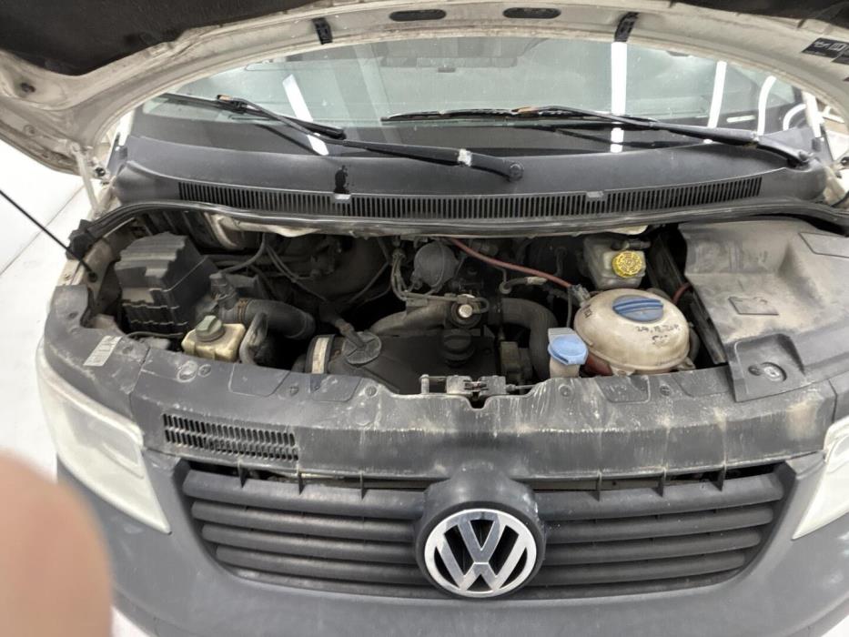 VOLKSWAGEN Transporter 2005
