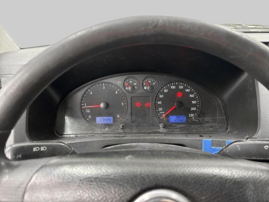 VOLKSWAGEN Transporter 2005