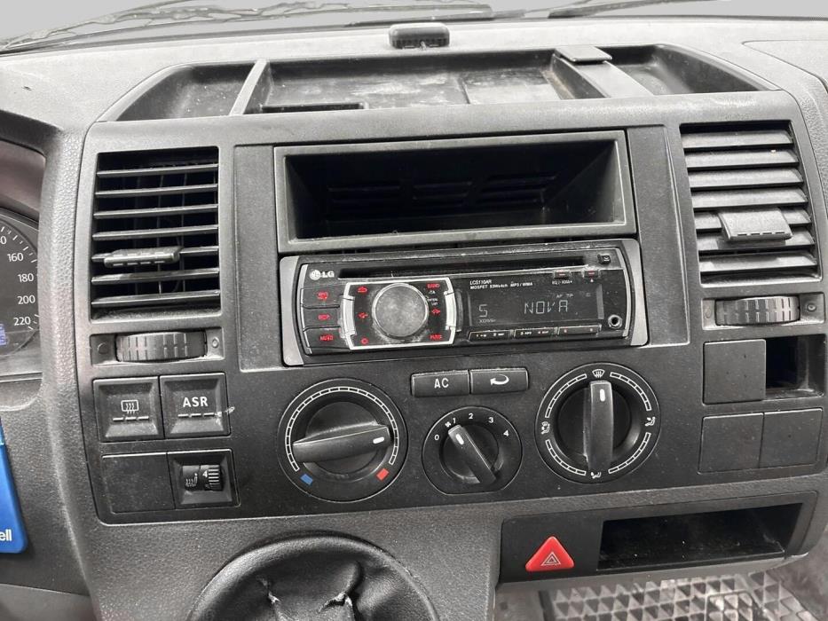 VOLKSWAGEN Transporter 2005