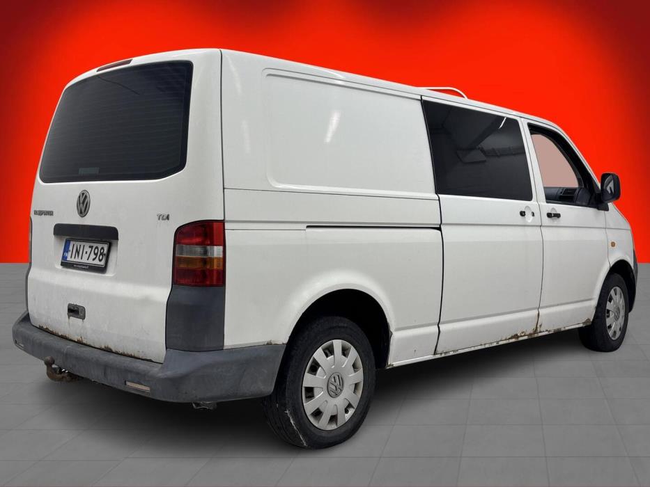 VOLKSWAGEN Transporter 2005