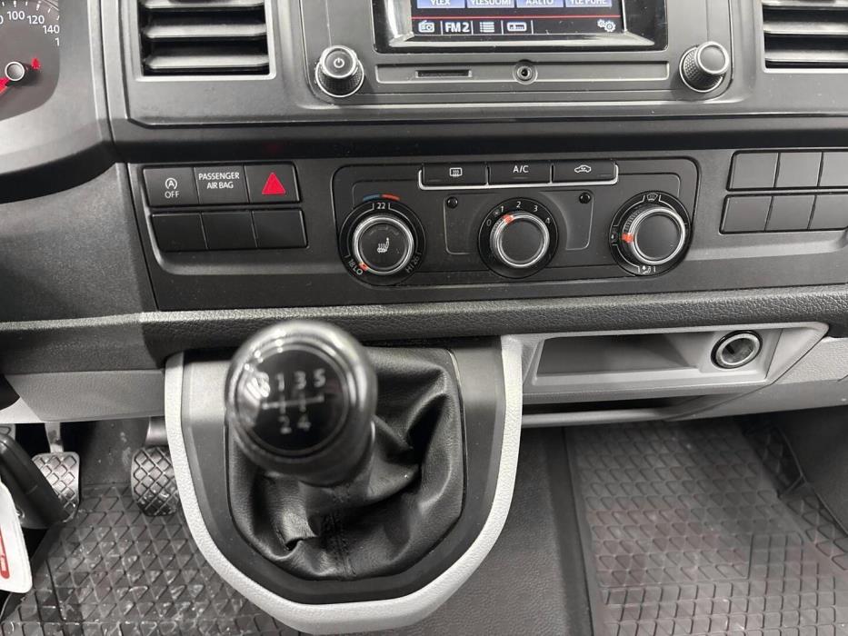 VOLKSWAGEN Transporter 2018