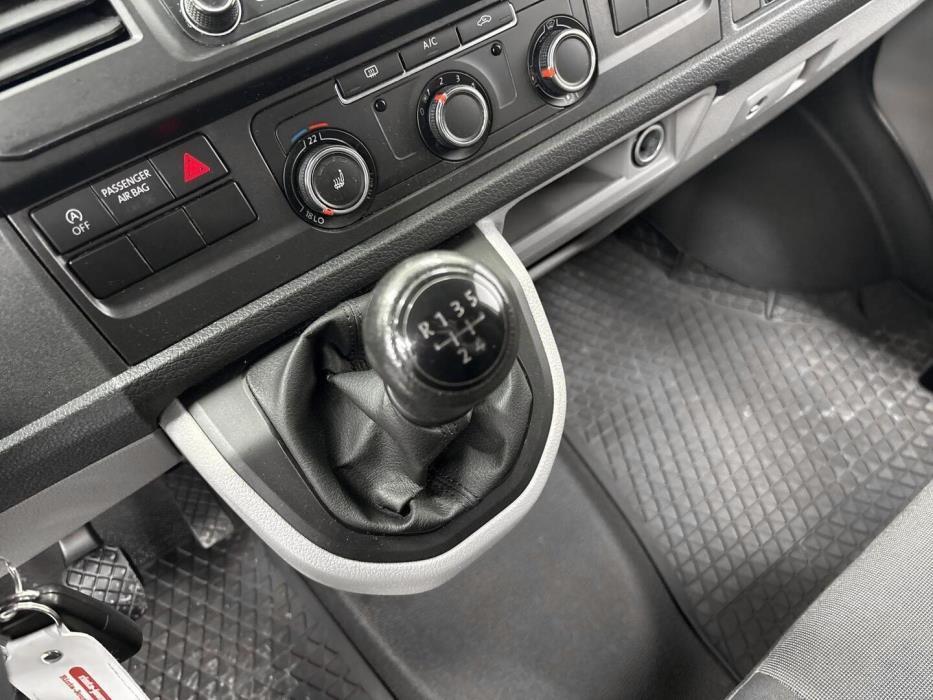 VOLKSWAGEN Transporter 2018