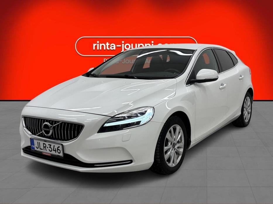 VOLVO V40 2017