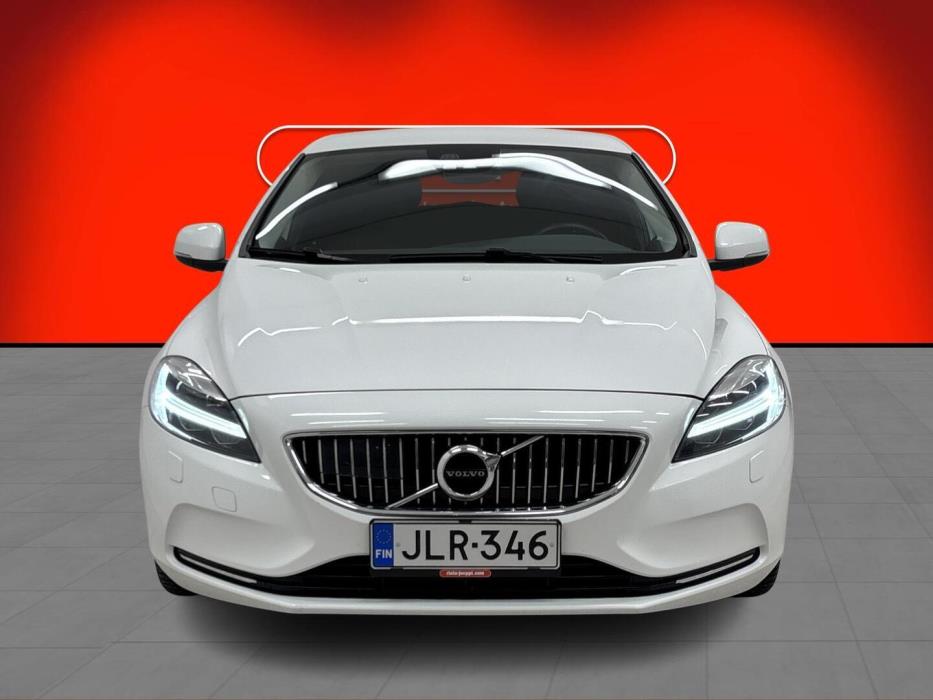 VOLVO V40 2017