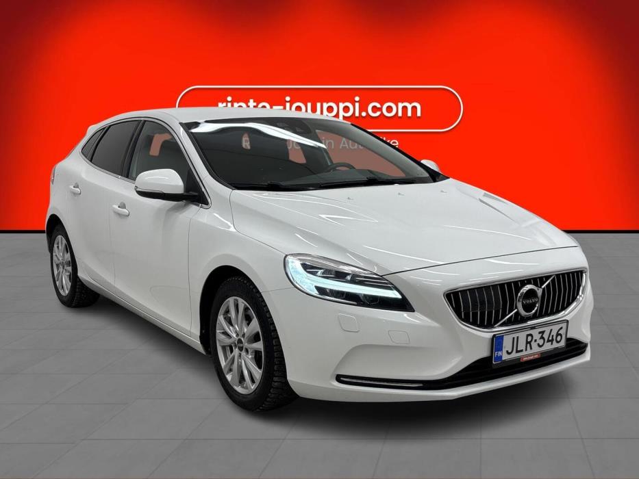 VOLVO V40 2017