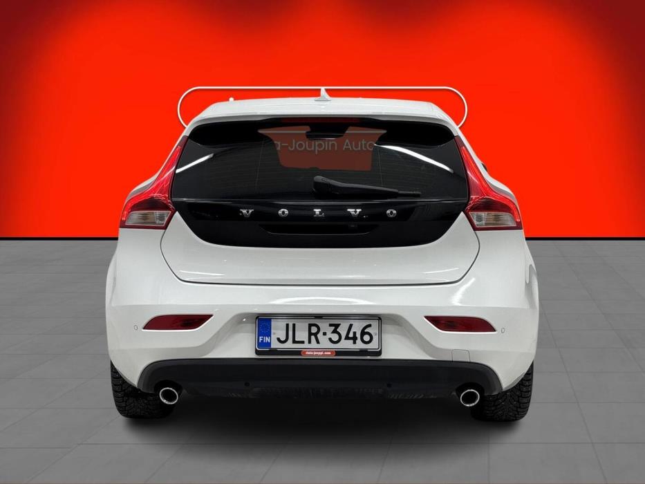 VOLVO V40 2017