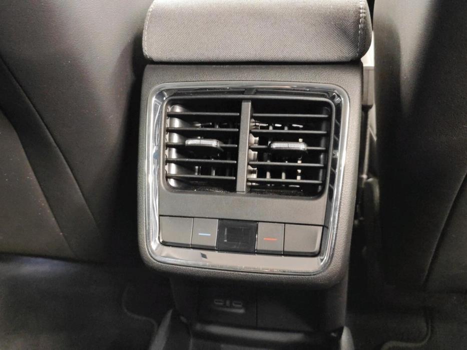 SKODA Enyaq 2023