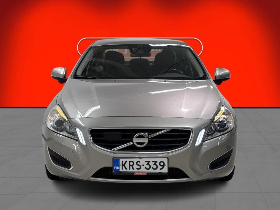 VOLVO S60 2012