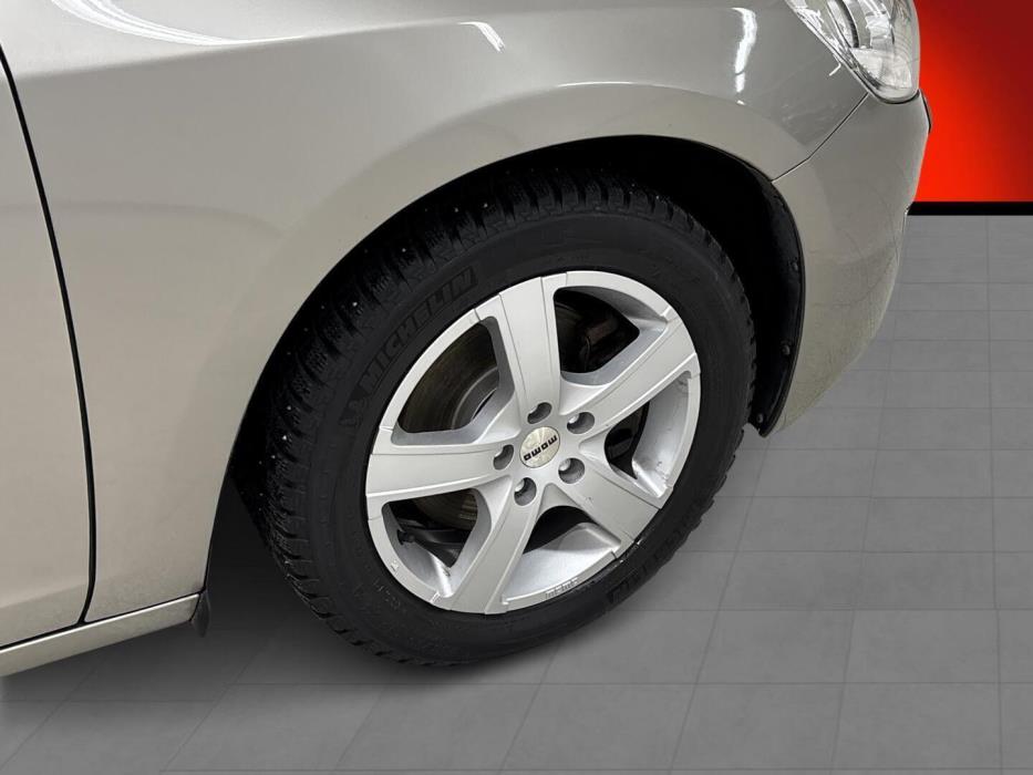VOLVO S60 2012