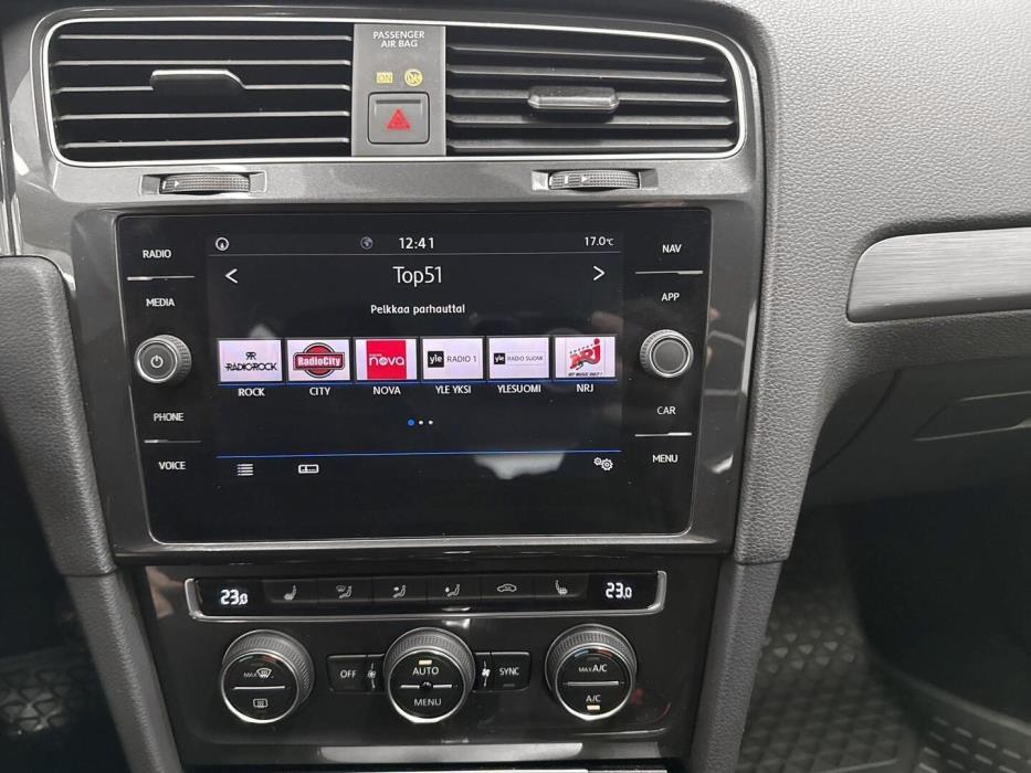 VOLKSWAGEN Golf 2018