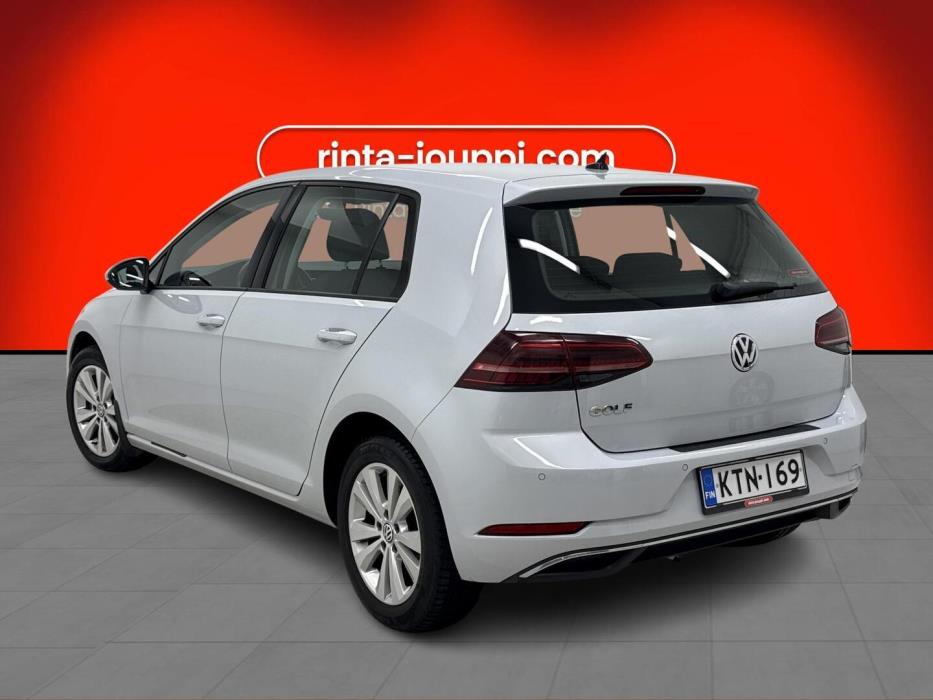 VOLKSWAGEN Golf 2018