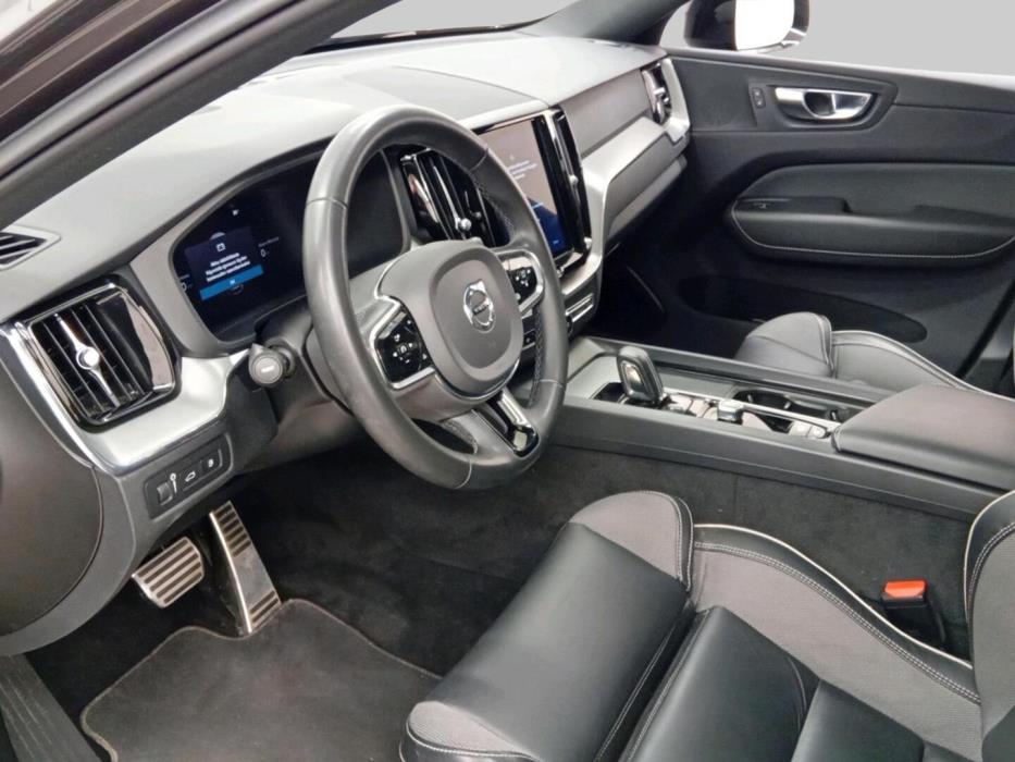 VOLVO XC60 2022