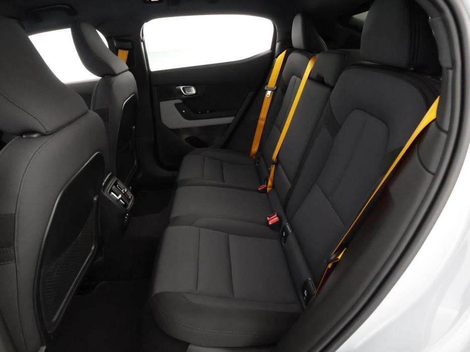 POLESTAR 2 2024
