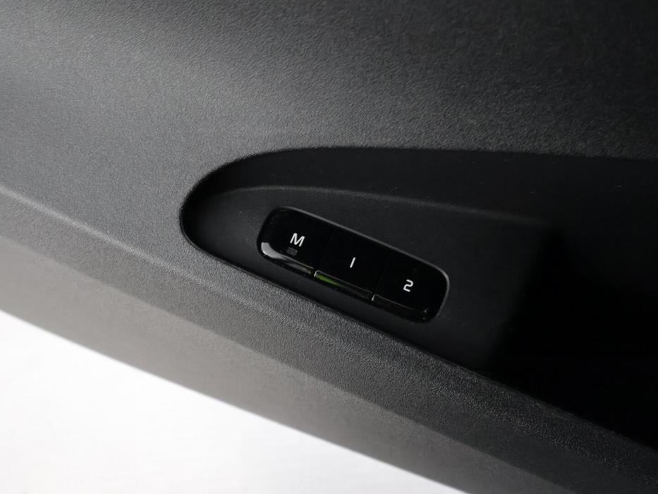 POLESTAR 2 2024