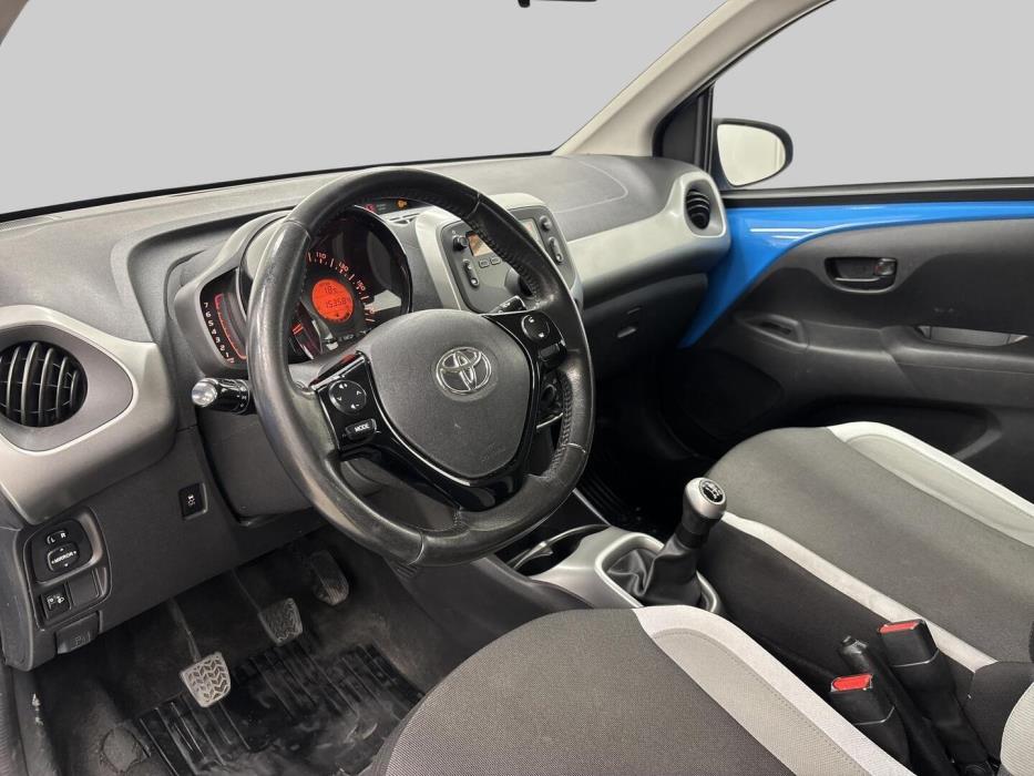 TOYOTA AYGO 2015