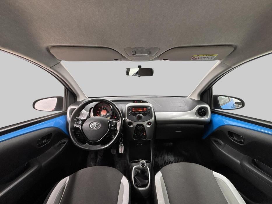 TOYOTA AYGO 2015