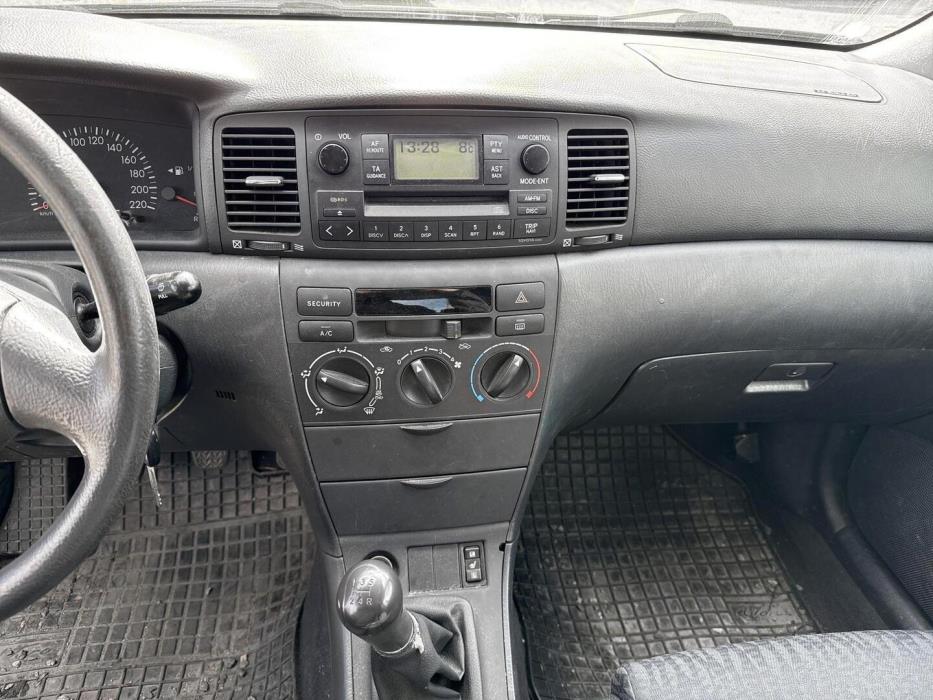 TOYOTA Corolla 2004