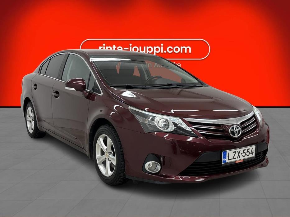 TOYOTA Avensis 2012