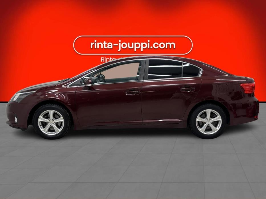 TOYOTA Avensis 2012