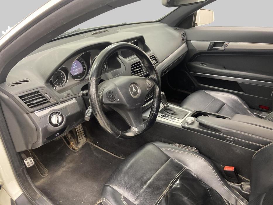 MERCEDES-BENZ E 2010