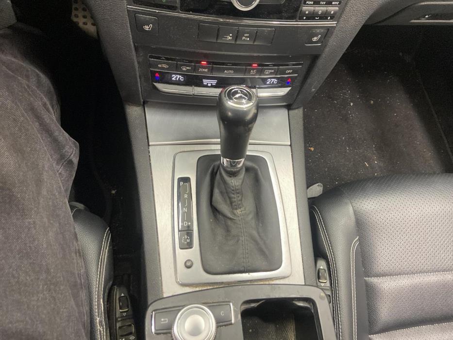 MERCEDES-BENZ E 2010
