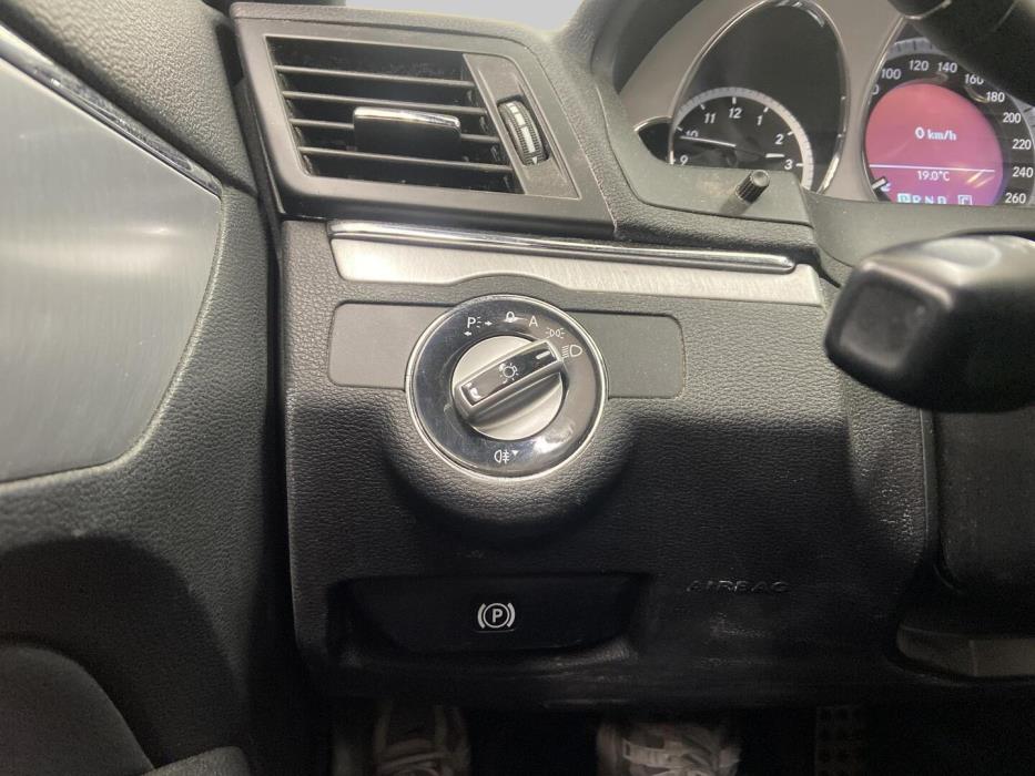 MERCEDES-BENZ E 2010