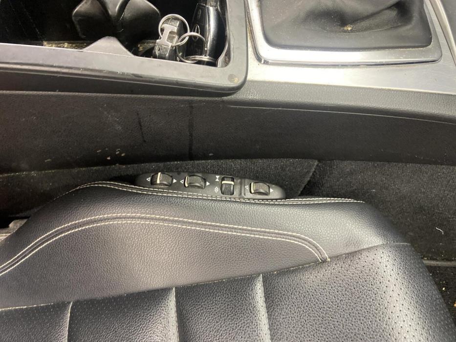 MERCEDES-BENZ E 2010